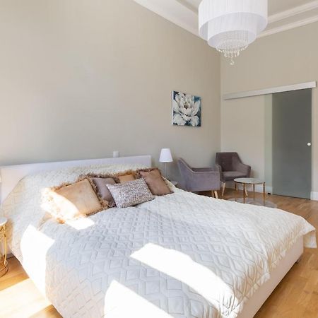 Designer Luxury Home In The Jewish Quarter 布达佩斯 外观 照片