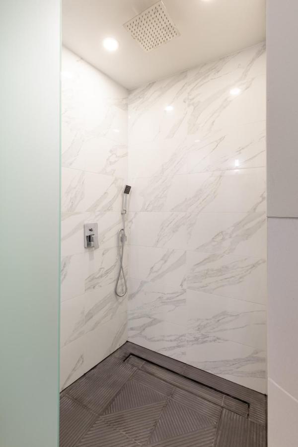 Designer Luxury Home In The Jewish Quarter 布达佩斯 外观 照片